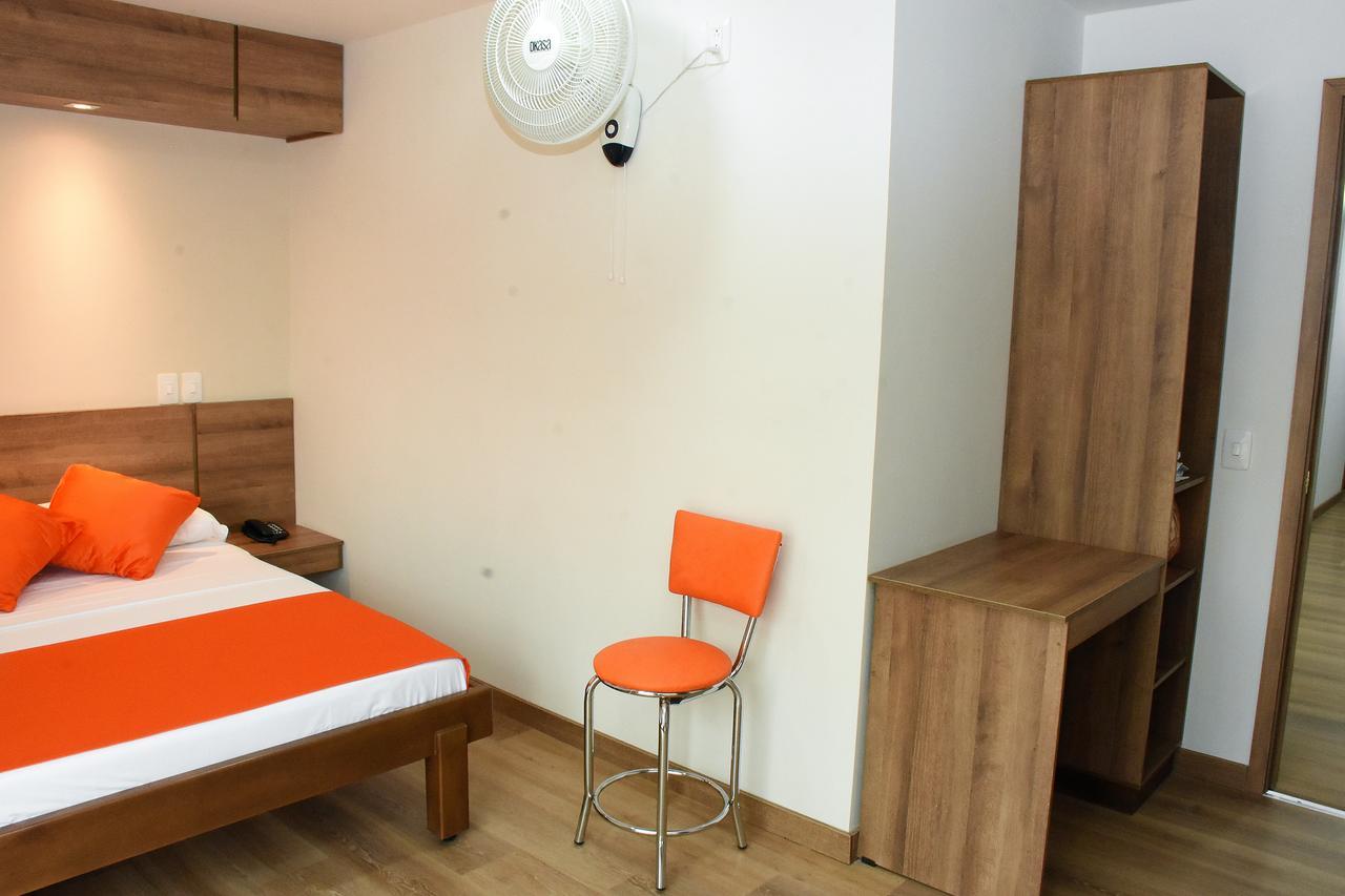 Hotel El Lago 1 Перейра Екстер'єр фото